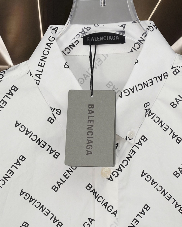 ブランドシャツ角部分ディテール